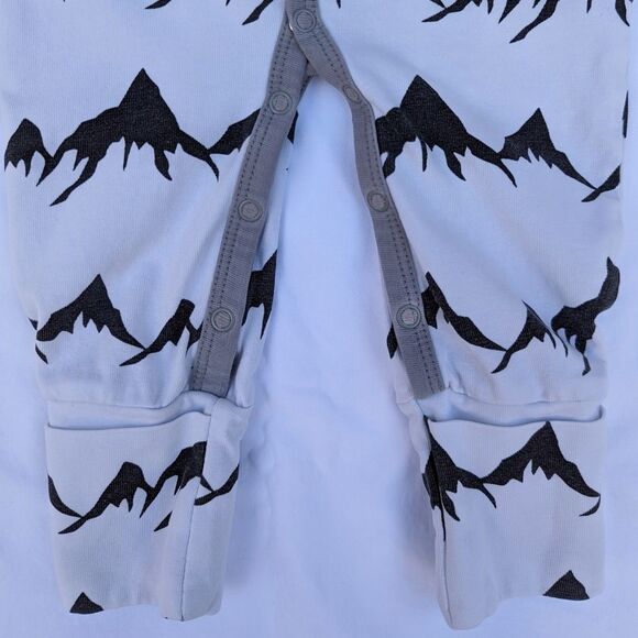 💥2/$20!! Monica + Andy | Mountain Print On The Go One-Piece | 3-6M - Picture 4 of 7